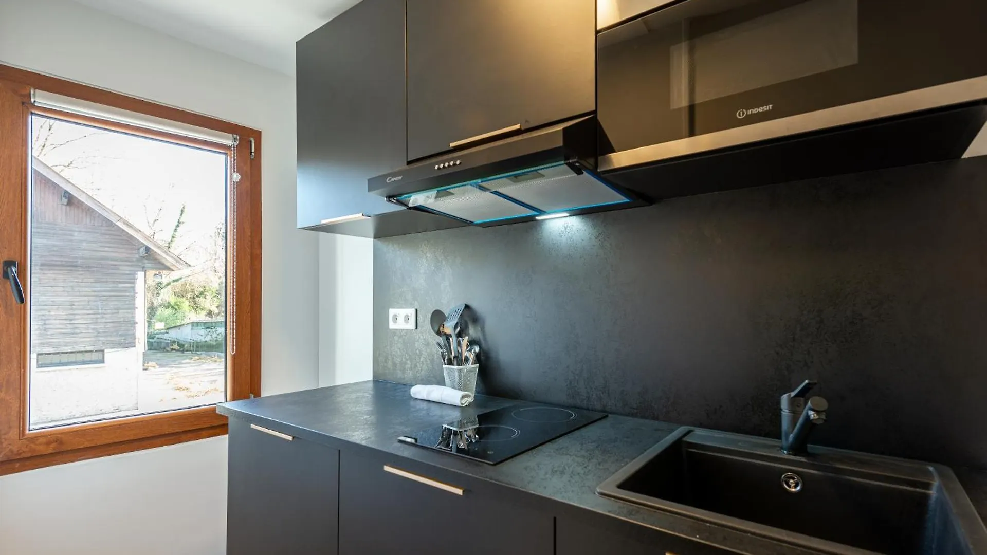 Les Tonnelles Apartamento Sévrier 0*,